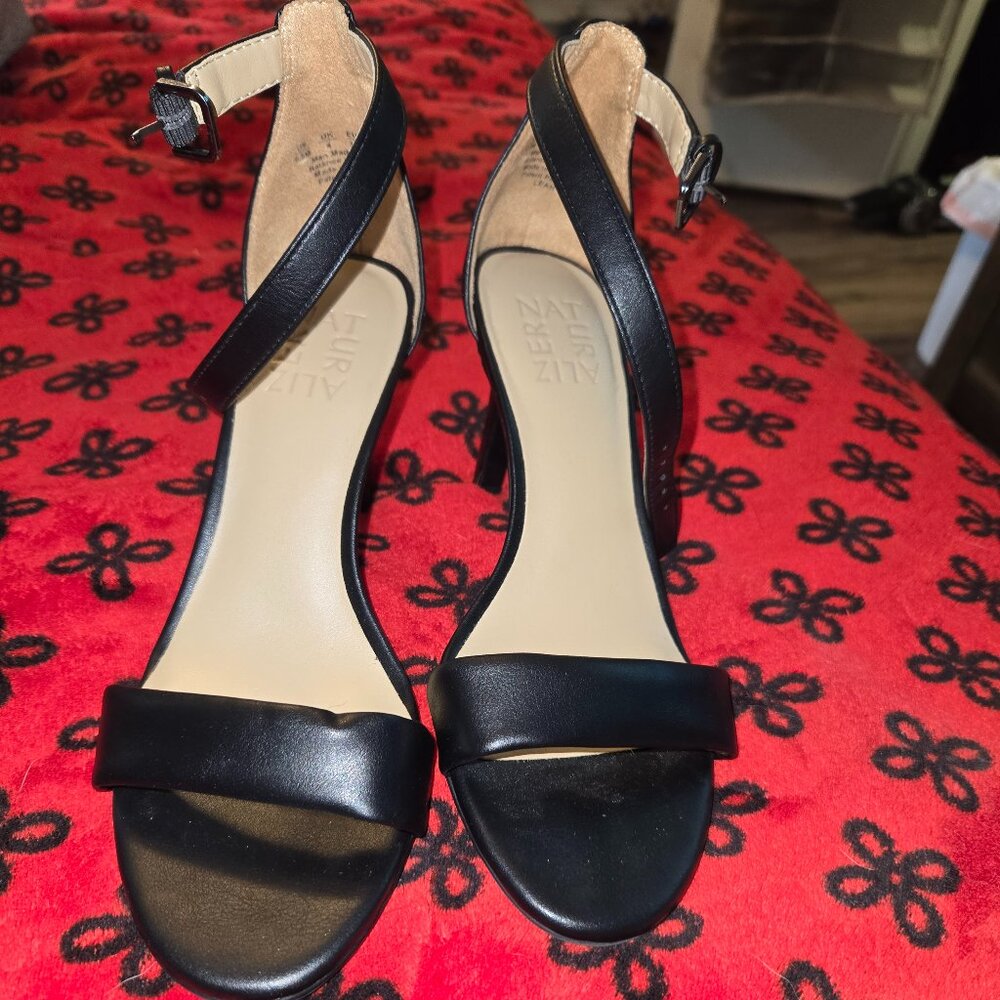 Naturalizer Womens Black High Heel Shoes Size 6.5m